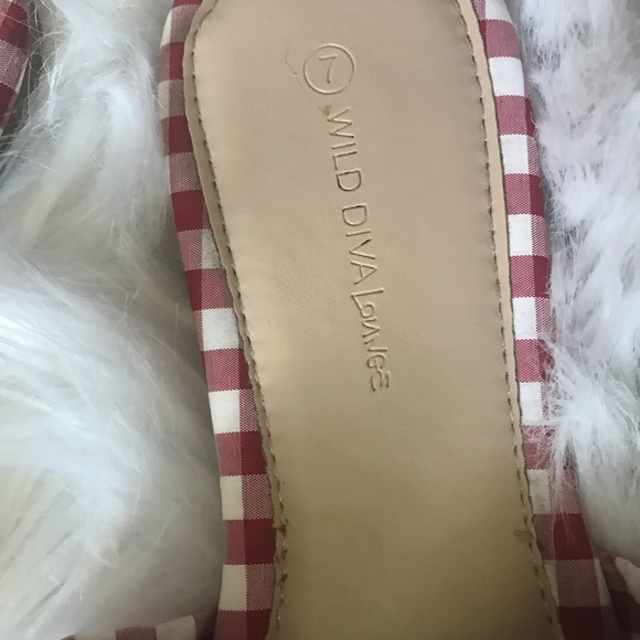 Lulu’s gingham slides - Picture 3 of 3